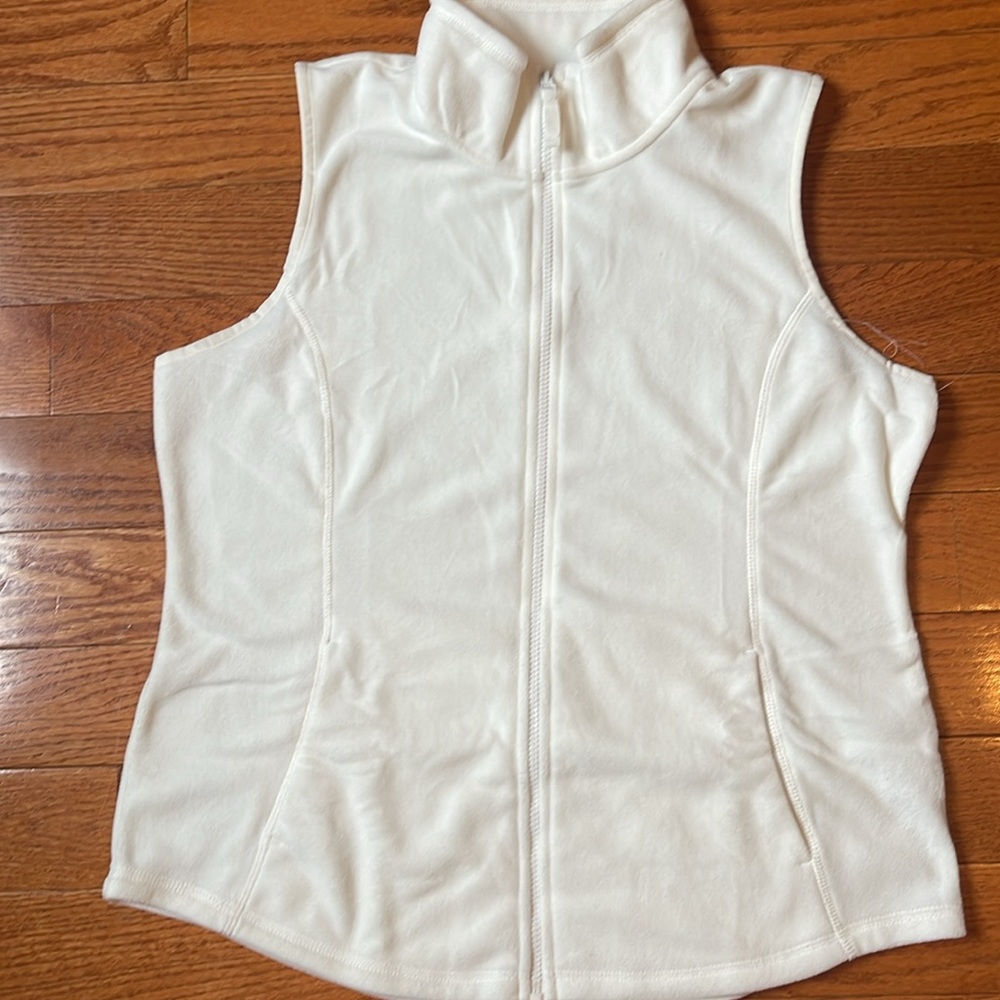 White vest - Picture 5 of 6